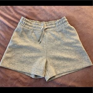 Lululemon Soft Ambitions High Rise Short - Size 8